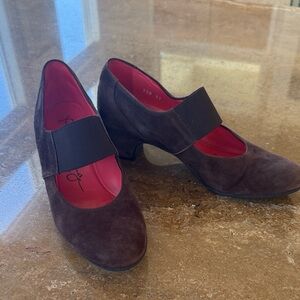 Elegant Brown Suede Women's Shoes
